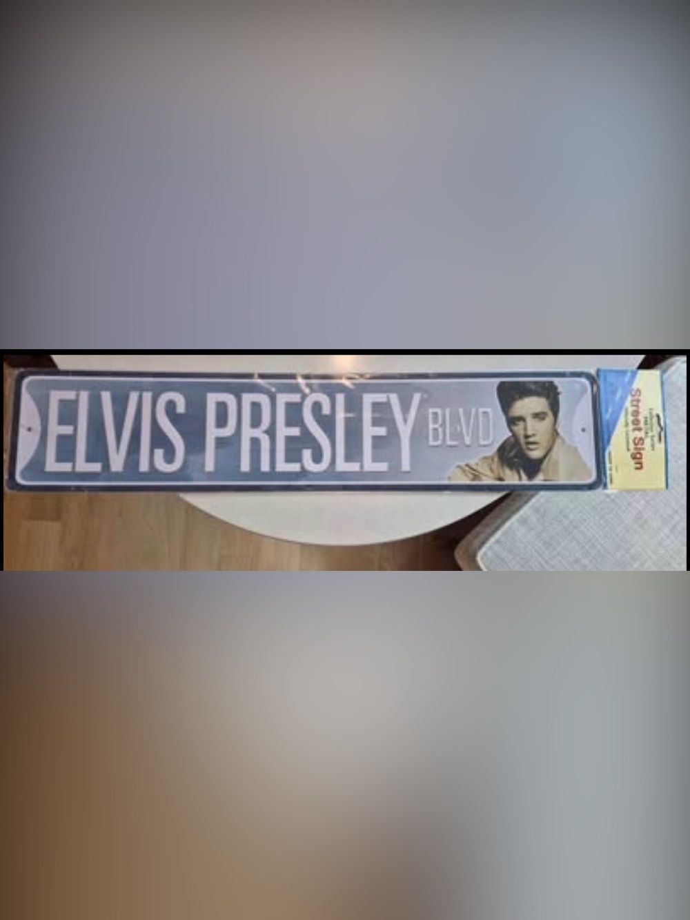 Elvis Presley Collectibles & Memorabilia Bundle – Vintage Figurines, Book & More - Picture 8 of 8
